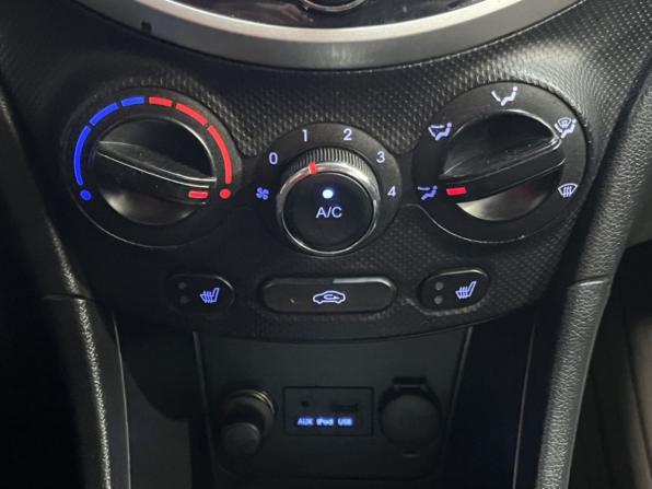 Hyundai Solaris I с пробегом 2012 года, цена 695 000 рублей, 176765 км, хэтчбек, Автокод Объявления