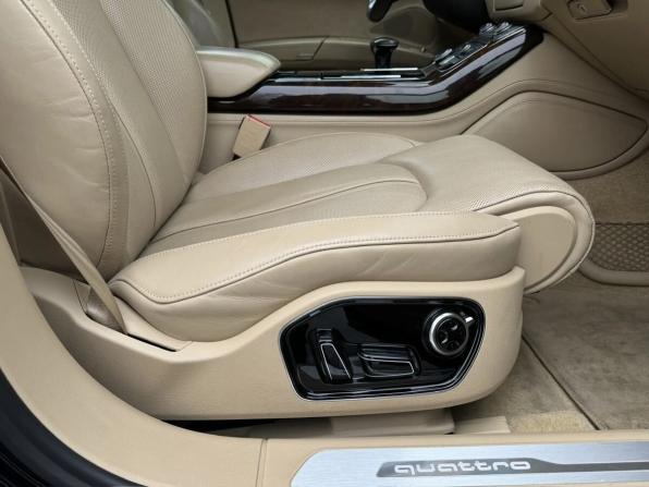 Audi A8 III (D4) Рестайлинг с пробегом 2016 года, цена 2 755 000 рублей, 260900 км, седан, Автокод Объявления