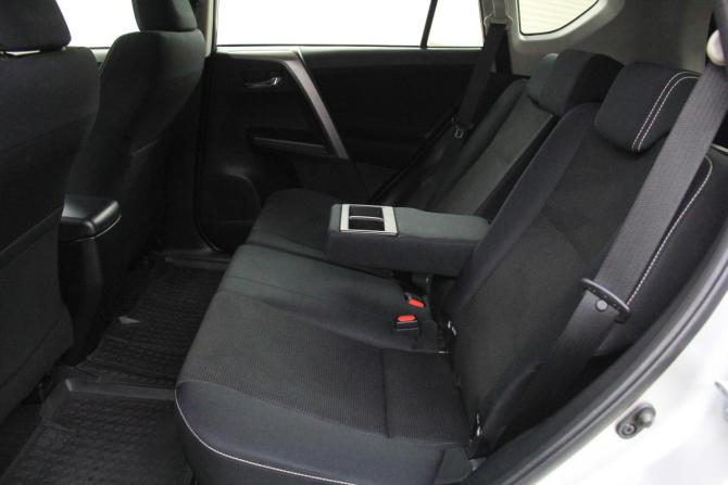 Toyota RAV4 IV (XA40) Рестайлинг с пробегом 2016 года, цена 2 250 000 рублей, 87317 км, внедорожник, Автокод Объявления