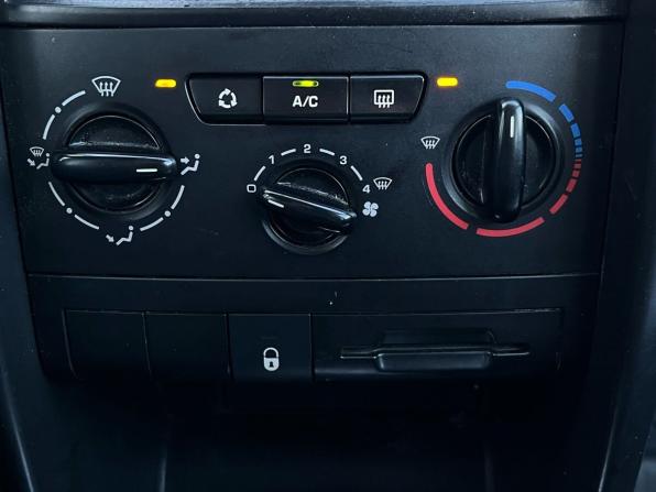 Peugeot 207 I с пробегом 2009 года, цена 1 390 000 рублей, 180371 км, хэтчбек, Автокод Объявления