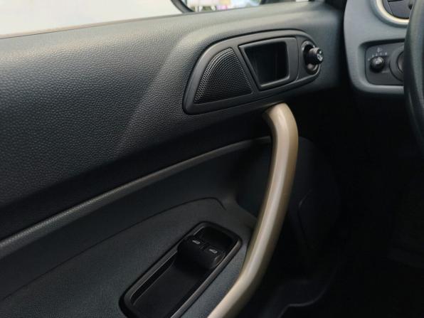 Ford Fiesta Mk6 с пробегом 2008 года, цена 620 000 рублей, 131216 км, хэтчбек, Автокод Объявления