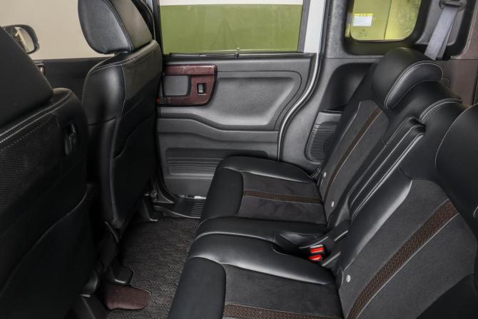 Honda N-BOX II с пробегом 2018 года, цена 1 039 000 рублей, 73580 км, микровэн, Автокод Объявления