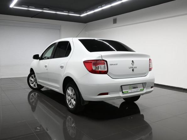 Renault Logan II Рестайлинг с пробегом 2018 года, цена 895 000 рублей, 130494 км, седан, Автокод Объявления