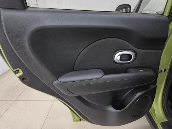 Kia Soul II Рестайлинг с пробегом 2017 года, цена 1 200 000 рублей, 119564 км, хэтчбек, Автокод Объявления