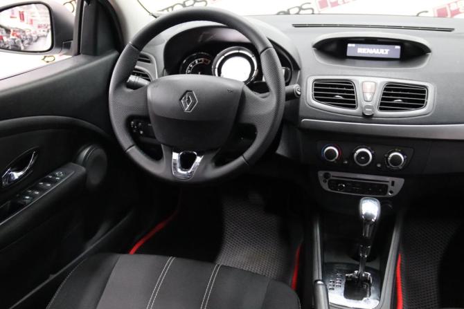 Renault Fluence I Рестайлинг с пробегом 2014 года, цена 755 550 рублей, 120339 км, седан, Автокод Объявления