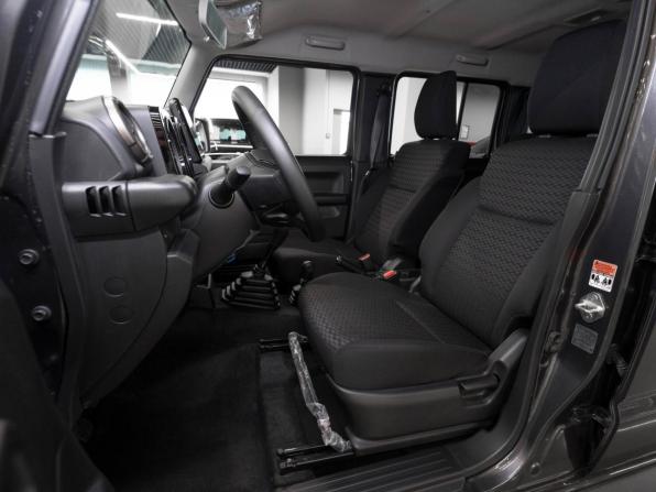 Suzuki Jimny IV с пробегом 2025 года, цена 3 950 000 рублей, 50 км, внедорожник, Автокод Объявления