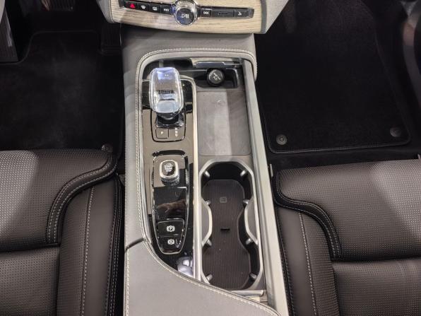 Volvo XC90 II Рестайлинг 1 с пробегом 2023 года, цена 10 590 000 рублей, 9766 км, внедорожник, Автокод Объявления