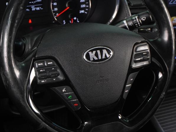 Kia Cerato III Рестайлинг (Classic) с пробегом 2017 года, цена 1 325 000 рублей, 227367 км, седан, Автокод Объявления