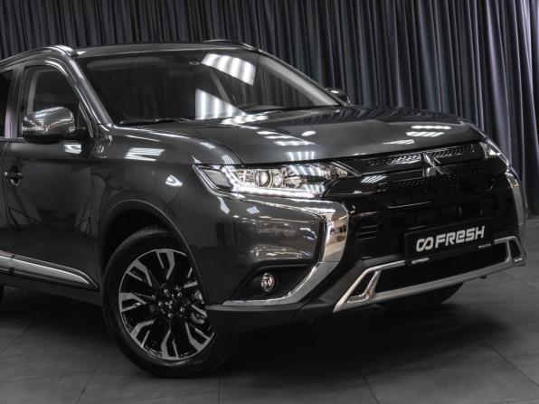 Mitsubishi Outlander III Рестайлинг 3 с пробегом 2021 года, цена 3 719 000 рублей, 4351 км, внедорожник, Автокод Объявления