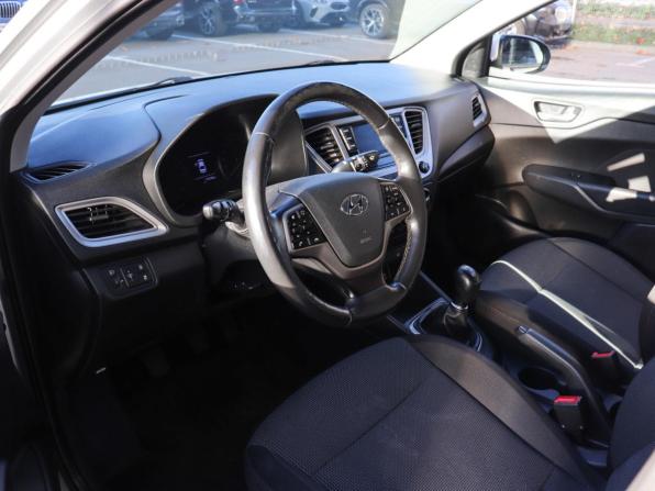 Hyundai Solaris II с пробегом 2019 года, цена 979 000 рублей, 176746 км, седан, Автокод Объявления
