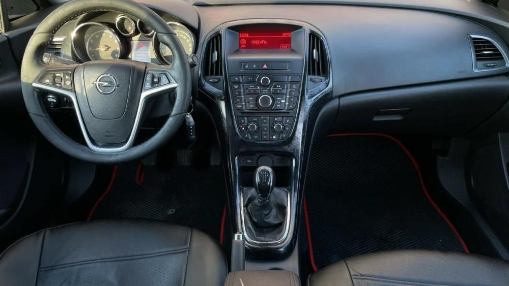 Opel Astra J Рестайлинг Оренбург  - изображение 3