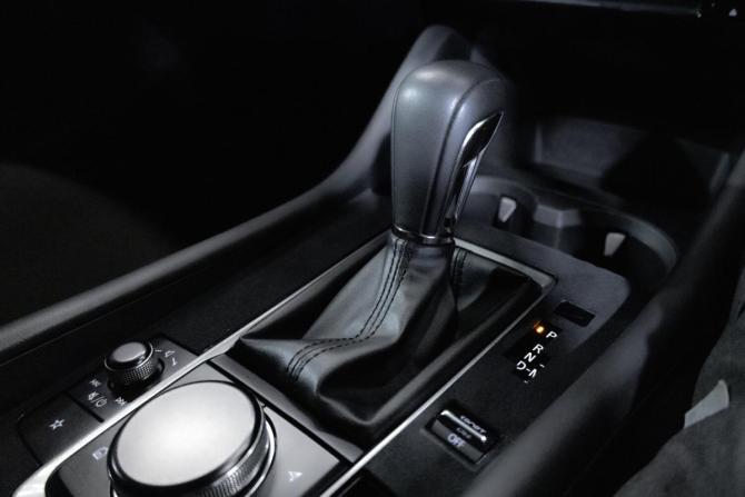 Mazda 3 IV (BP) с пробегом 2019 года, цена 1 499 000 рублей, 102993 км, хэтчбек, Автокод Объявления