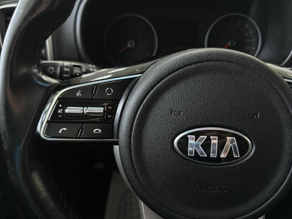 Kia Sportage IV Рестайлинг с пробегом 2019 года, цена 1 770 000 рублей, 195995 км, внедорожник, Автокод Объявления