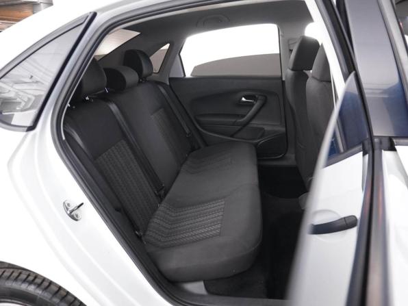 Volkswagen Polo V Рестайлинг с пробегом 2016 года, цена 1 049 643 рубля, 95723 км, седан, Автокод Объявления