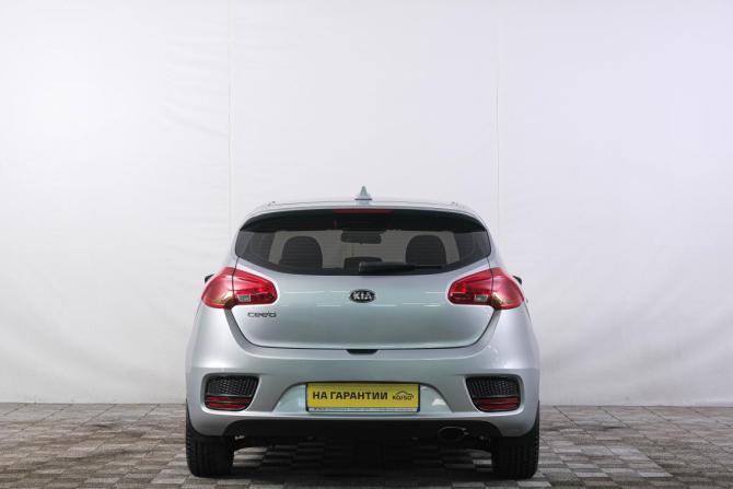 Kia Ceed II Рестайлинг с пробегом 2017 года, цена 1 349 000 рублей, 191000 км, хэтчбек, Автокод Объявления