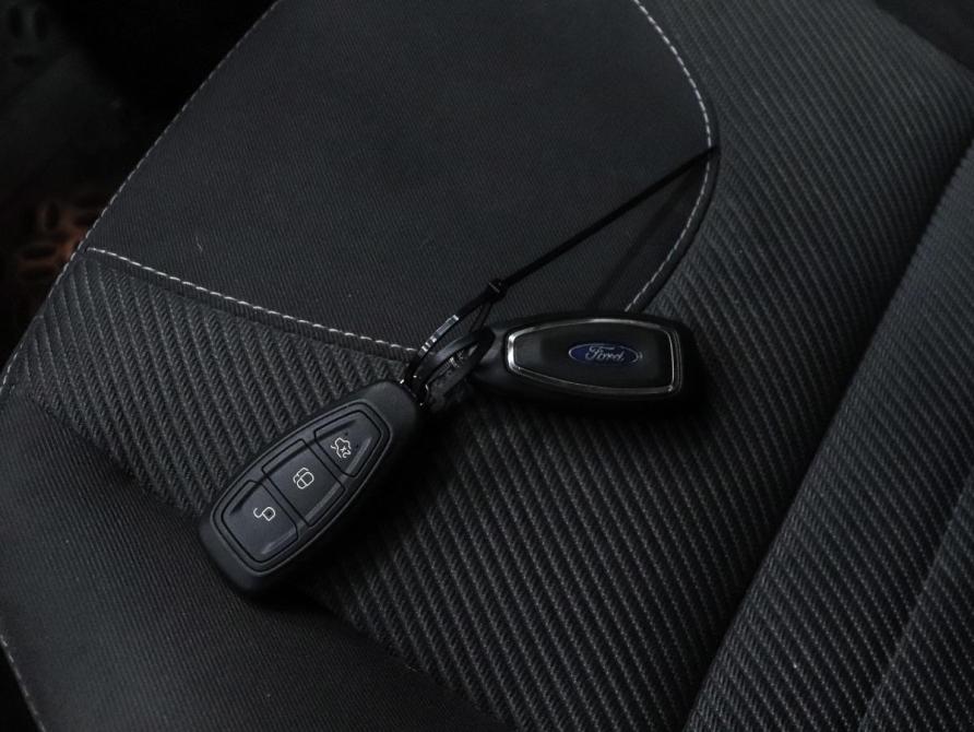 Ford Kuga II Красноярск  - изображение 23