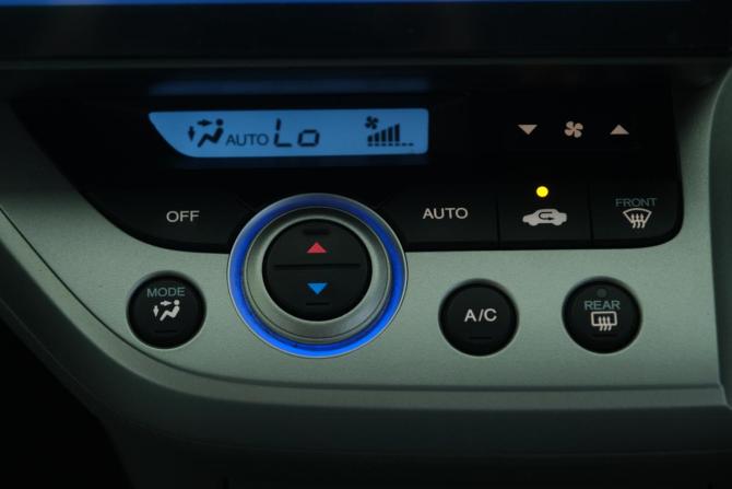 Honda Stream II Рестайлинг с пробегом 2010 года, цена 1 319 000 рублей, 102000 км, компактвэн, Автокод Объявления