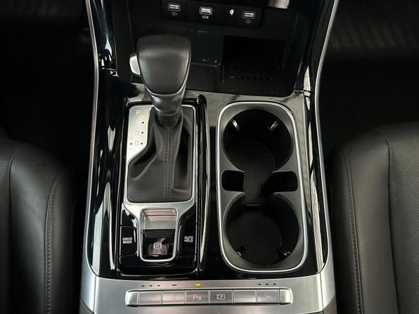 Kia Carnival IV с пробегом 2023 года, цена 4 022 000 рублей, 64537 км, минивэн, Автокод Объявления