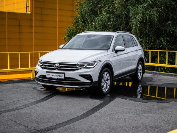 Volkswagen Tiguan II Рестайлинг с пробегом 2021 года, цена 3 344 000 рублей, 58731 км, внедорожник, Автокод Объявления