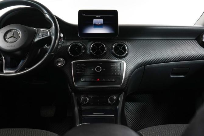 Mercedes-Benz GLA I (X156) Рестайлинг с пробегом 2018 года, цена 1 600 000 рублей, 178898 км, внедорожник, Автокод Объявления