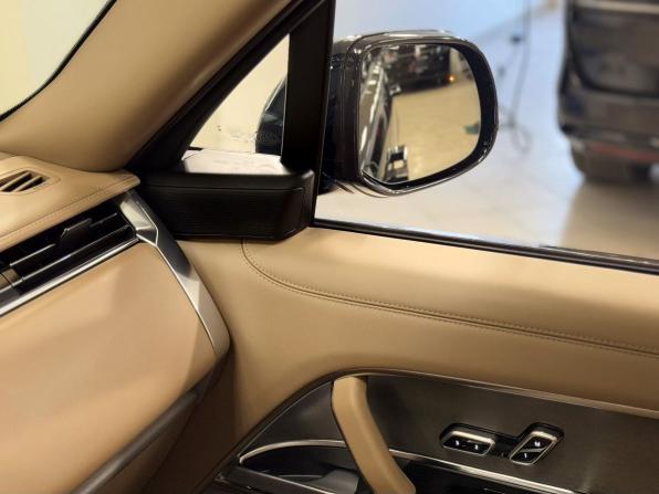 Land Rover Range Rover V с пробегом 2024 года, цена 31 800 000 рублей, 17452 км, внедорожник, Автокод Объявления