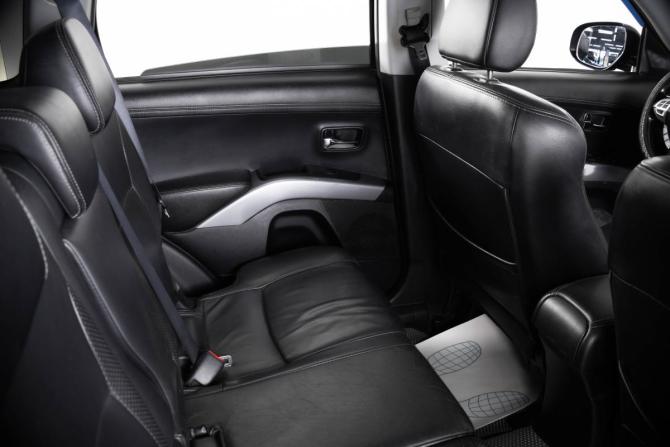 Mitsubishi Outlander II Рестайлинг с пробегом 2010 года, цена 1 189 000 рублей, 244000 км, внедорожник, Автокод Объявления