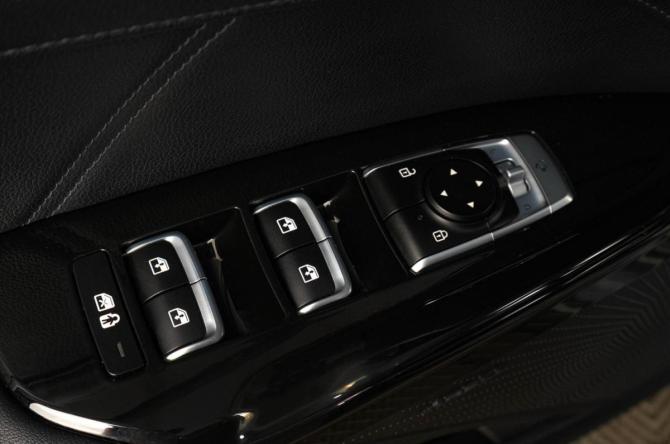 Kia K5 III с пробегом 2020 года, цена 3 099 000 рублей, 72300 км, седан, Автокод Объявления