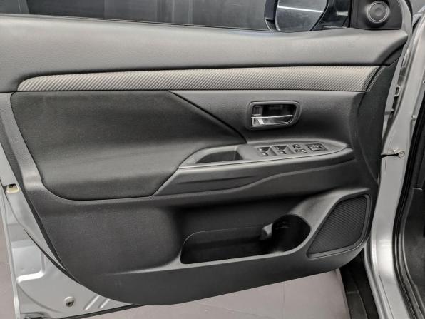 Mitsubishi Outlander III Рестайлинг 2 с пробегом 2018 года, цена 2 235 000 рублей, 68600 км, внедорожник, Автокод Объявления