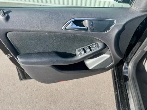 Mercedes-Benz B-Класс II (W246) с пробегом 2013 года, цена 1 020 000 рублей, 213000 км, хэтчбек, Автокод Объявления