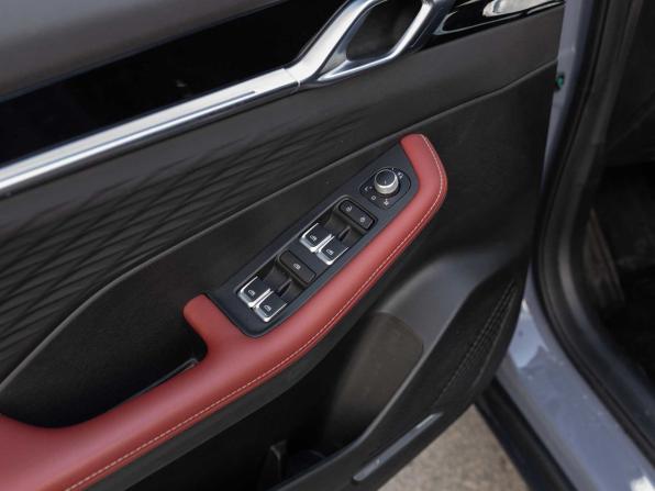 Geely Coolray I Рестайлинг с пробегом 2024 года, цена 2 450 000 рублей, 7131 км, внедорожник, Автокод Объявления