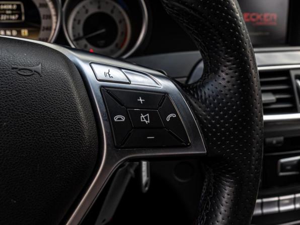 Mercedes-Benz C-Класс III (W204) Рестайлинг с пробегом 2011 года, цена 1 179 000 рублей, 221167 км, седан, Автокод Объявления