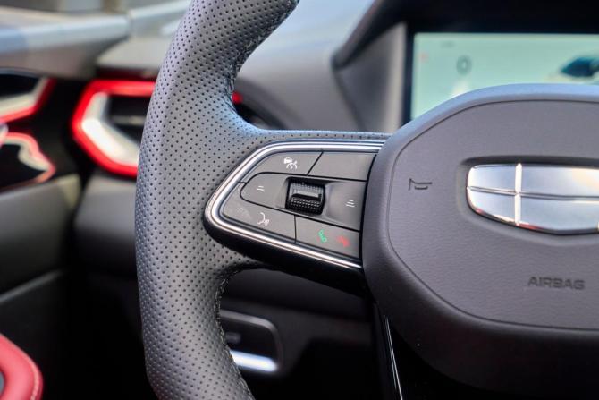 Geely Coolray I Рестайлинг 2 с пробегом 2026 года, цена 2 750 000 рублей, 55 км, внедорожник, Автокод Объявления