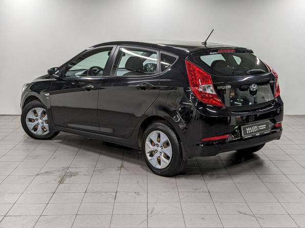 Hyundai Solaris I Рестайлинг с пробегом 2015 года, цена 1 090 000 рублей, 68850 км, хэтчбек, Автокод Объявления