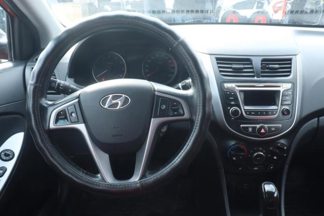 Hyundai Solaris I Рестайлинг с пробегом 2015 года, цена 850 000 рублей, 141150 км, седан, Автокод Объявления