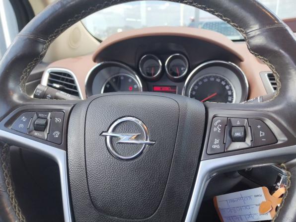 Opel Mokka I с пробегом 2013 года, цена 935 000 рублей, 166000 км, внедорожник, Автокод Объявления