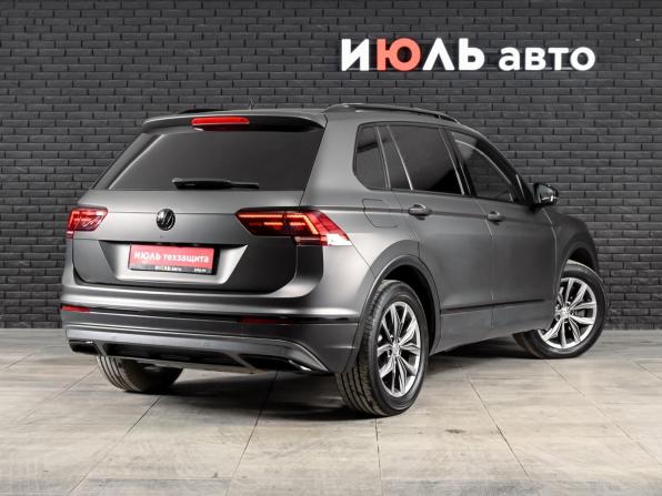 Volkswagen Tiguan II с пробегом 2017 года, цена 2 650 000 рублей, 210421 км, внедорожник, Автокод Объявления
