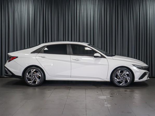 Hyundai Elantra VII (CN7) Рестайлинг с пробегом 2023 года, цена 1 999 000 рублей, 66021 км, седан, Автокод Объявления