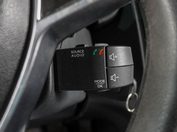 Renault Logan II Рестайлинг с пробегом 2021 года, цена 839 000 рублей, 50883 км, седан, Автокод Объявления
