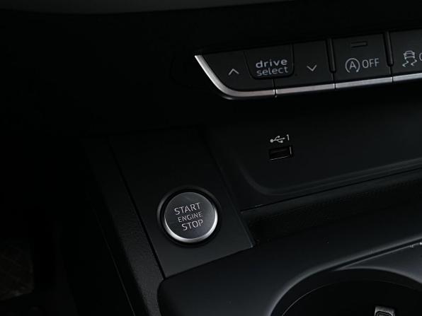 Audi A4 V (B9) Рестайлинг с пробегом 2020 года, цена 2 129 000 рублей, 168836 км, седан, Автокод Объявления