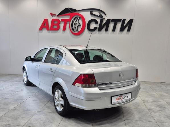 Opel Astra H Рестайлинг с пробегом 2012 года, цена 653 000 рублей, 241364 км, седан, Автокод Объявления