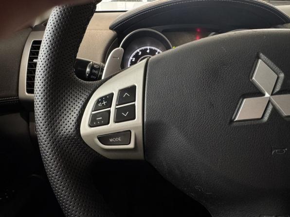 Mitsubishi Outlander II Рестайлинг с пробегом 2009 года, цена 940 000 рублей, 226254 км, внедорожник, Автокод Объявления
