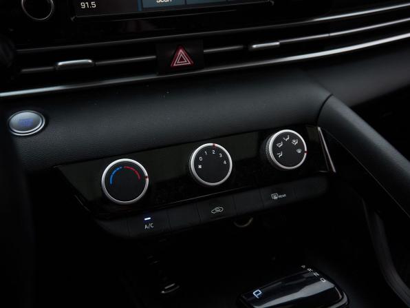 Hyundai Elantra VII (CN7) Рестайлинг с пробегом 2023 года, цена 1 870 000 рублей, 70100 км, седан, Автокод Объявления