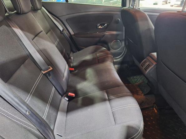 Renault Fluence I Рестайлинг с пробегом 2014 года, цена 1 100 000 рублей, 36837 км, седан, Автокод Объявления