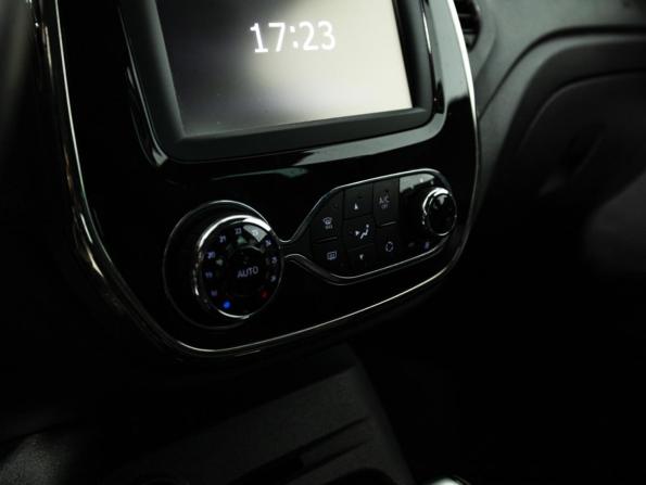 Renault Kaptur I с пробегом 2018 года, цена 1 159 585 рублей, 178202 км, внедорожник, Автокод Объявления