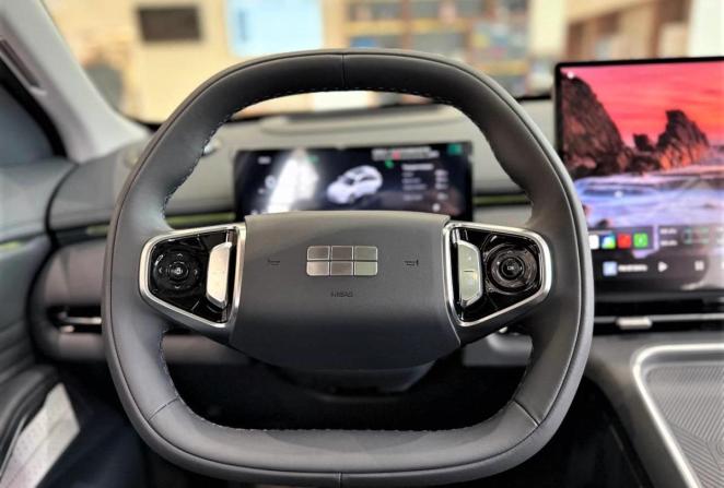 Новый Geely EX5 EM-i 2026 года, цена 3 969 990 рублей, внедорожник, Автокод Объявления