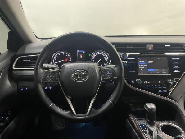 Toyota Camry VIII (XV70) с пробегом 2019 года, цена 2 399 000 рублей, 193583 км, седан, Автокод Объявления