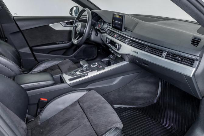 Audi A4 V (B9) с пробегом 2017 года, цена 2 651 000 рублей, 140288 км, седан, Автокод Объявления