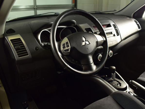Mitsubishi Outlander II с пробегом 2008 года, цена 1 099 995 рублей, 248216 км, внедорожник, Автокод Объявления