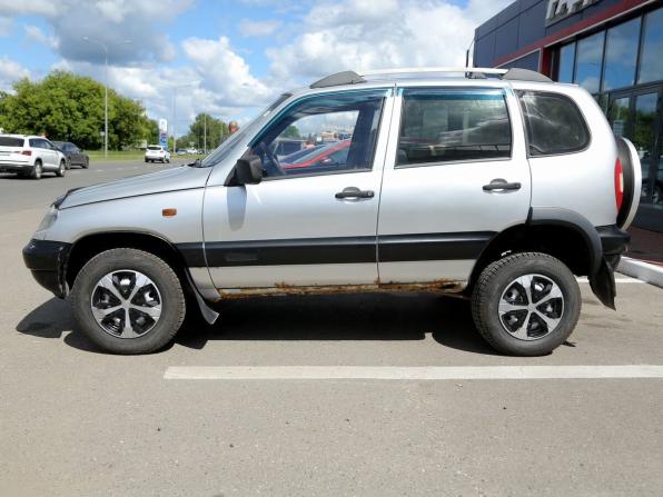 Chevrolet Niva I с пробегом 2004 года, цена 261 000 рублей, 185000 км, внедорожник, Автокод Объявления