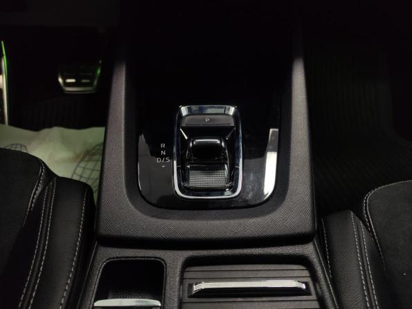 Skoda Octavia IV (A8) с пробегом 2021 года, цена 2 599 000 рублей, 98105 км, лифтбек, Автокод Объявления